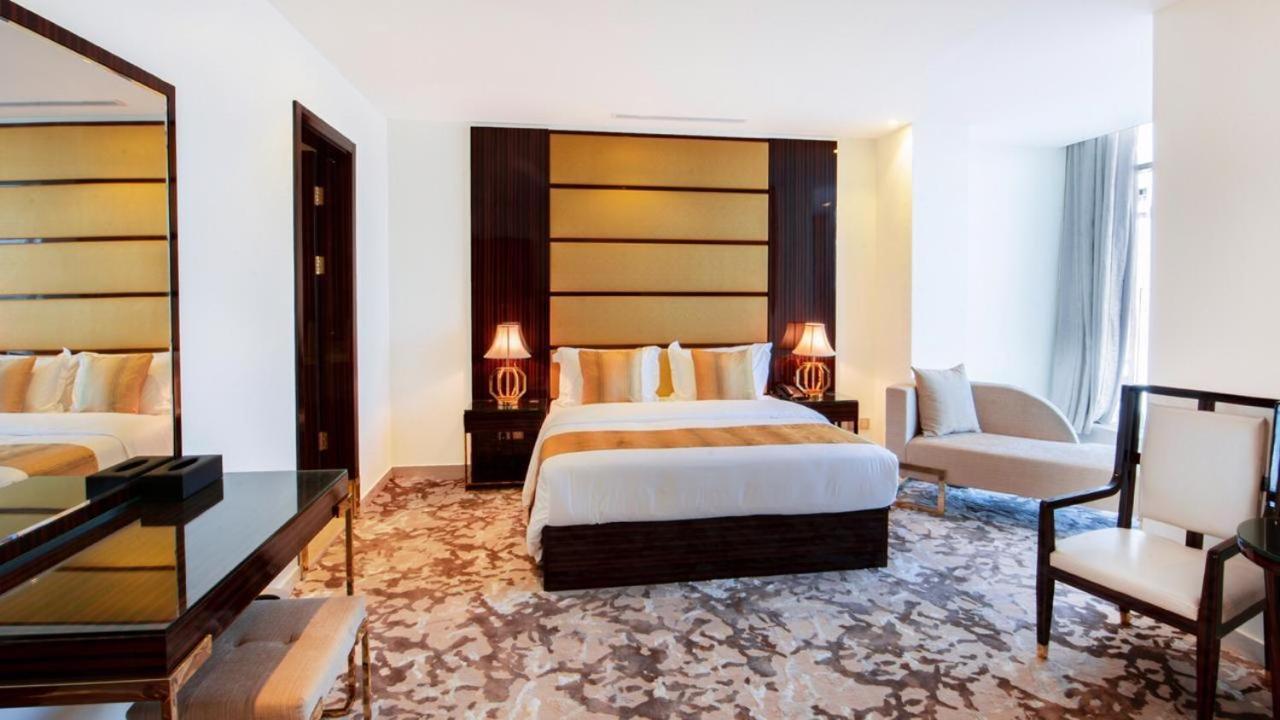 Golden Dream Hotel คามิสมูชาอิท ภายนอก รูปภาพ