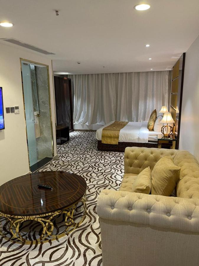 Golden Dream Hotel คามิสมูชาอิท ภายนอก รูปภาพ