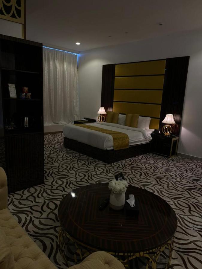 Golden Dream Hotel คามิสมูชาอิท ภายนอก รูปภาพ