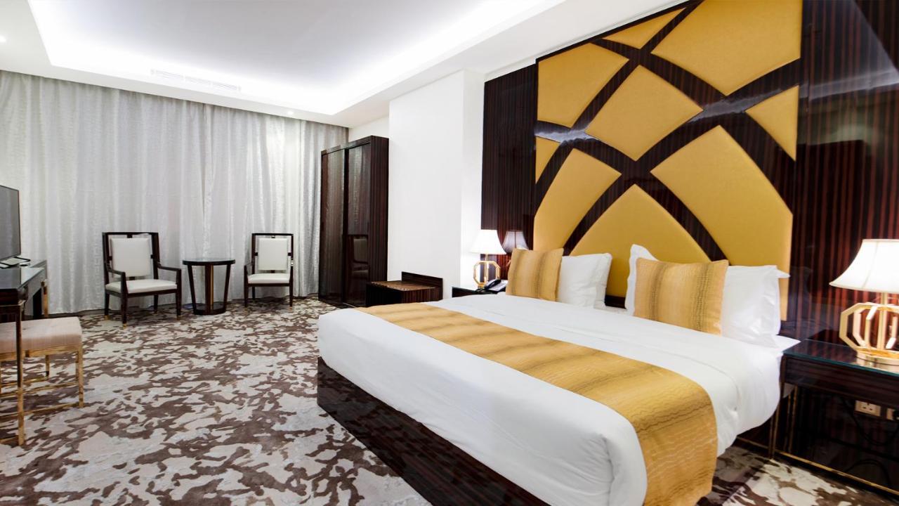 Golden Dream Hotel คามิสมูชาอิท ภายนอก รูปภาพ