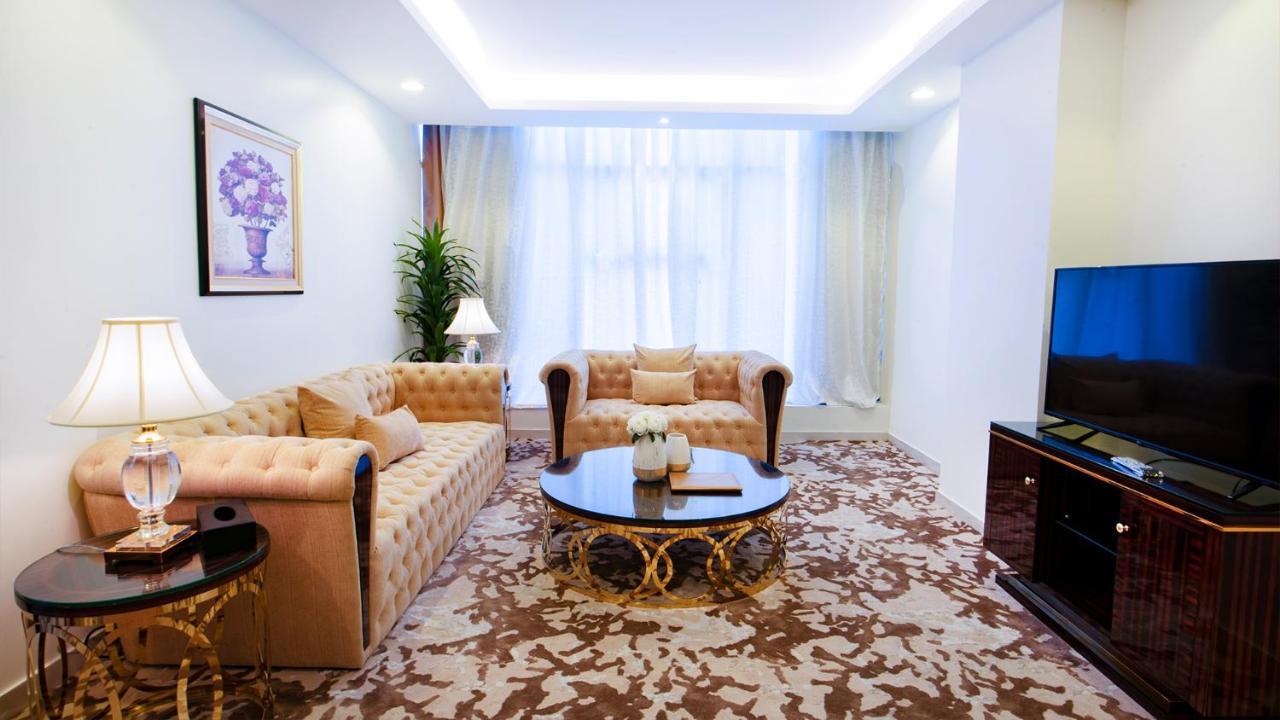 Golden Dream Hotel คามิสมูชาอิท ภายนอก รูปภาพ